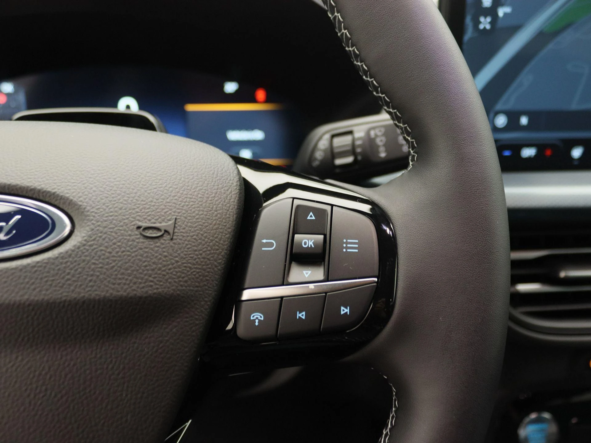Ford-Kuga-image-19