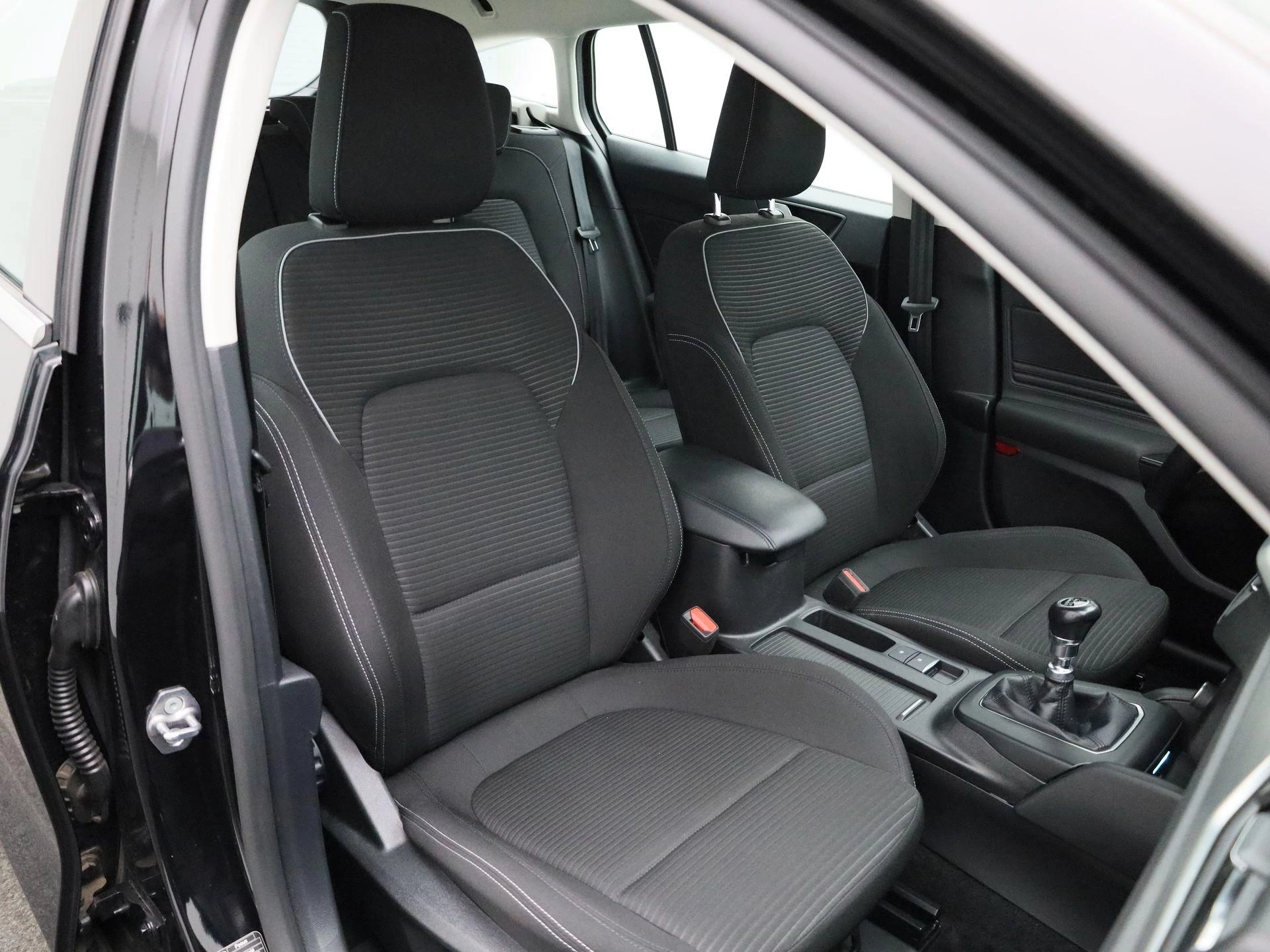 Ford Focus Wagon 1.0 EcoBoost Hybrid Titanium