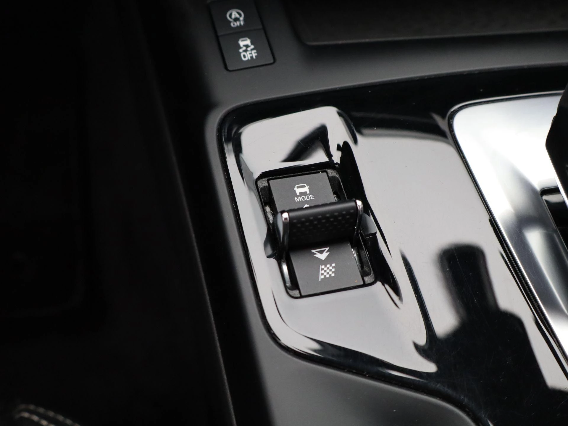 Jaguar-E-PACE-image-22