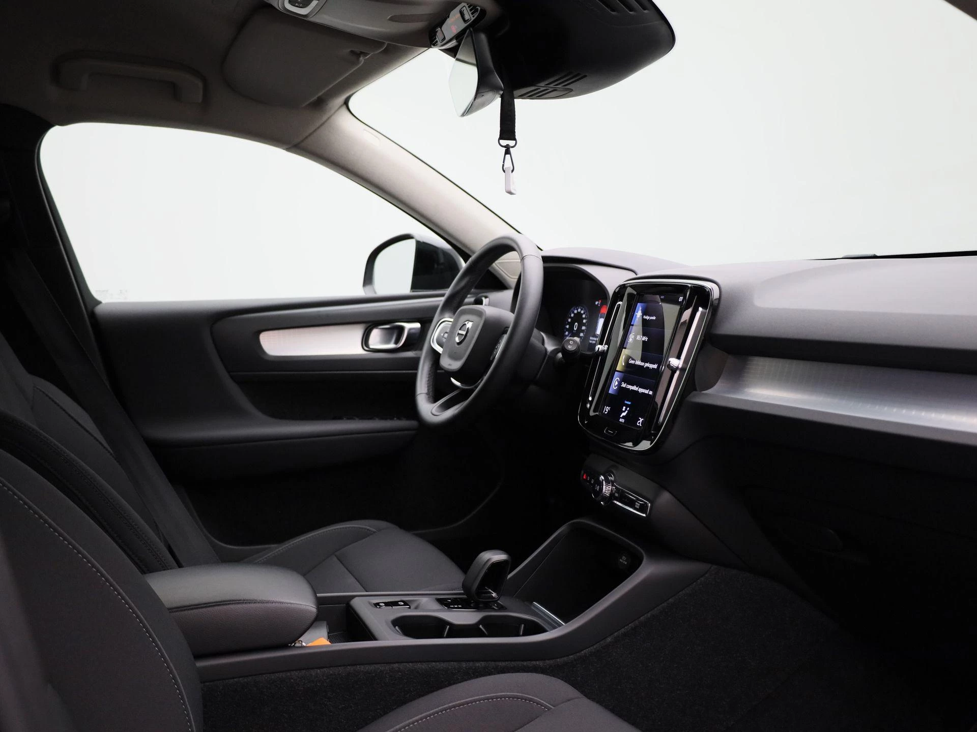 Volvo-XC40-image-31