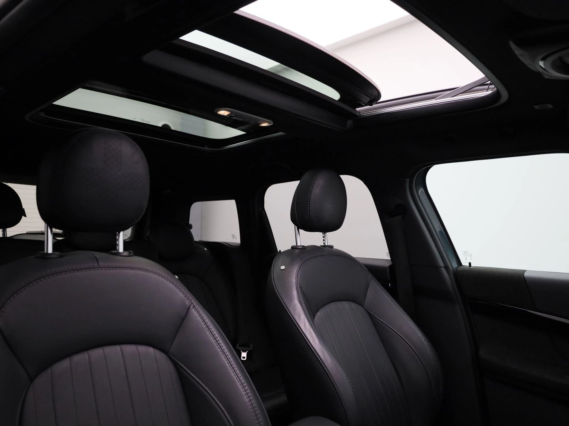 MINI-Countryman-image-53