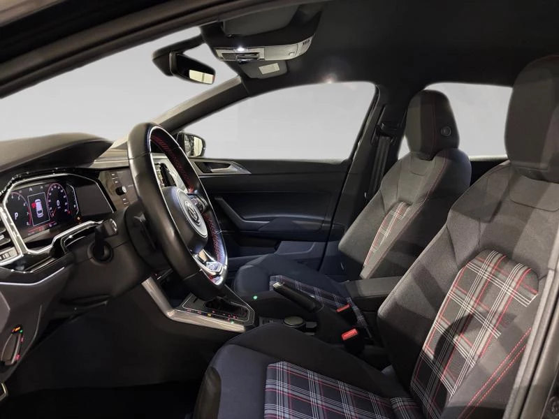 Volkswagen-Polo-image-5