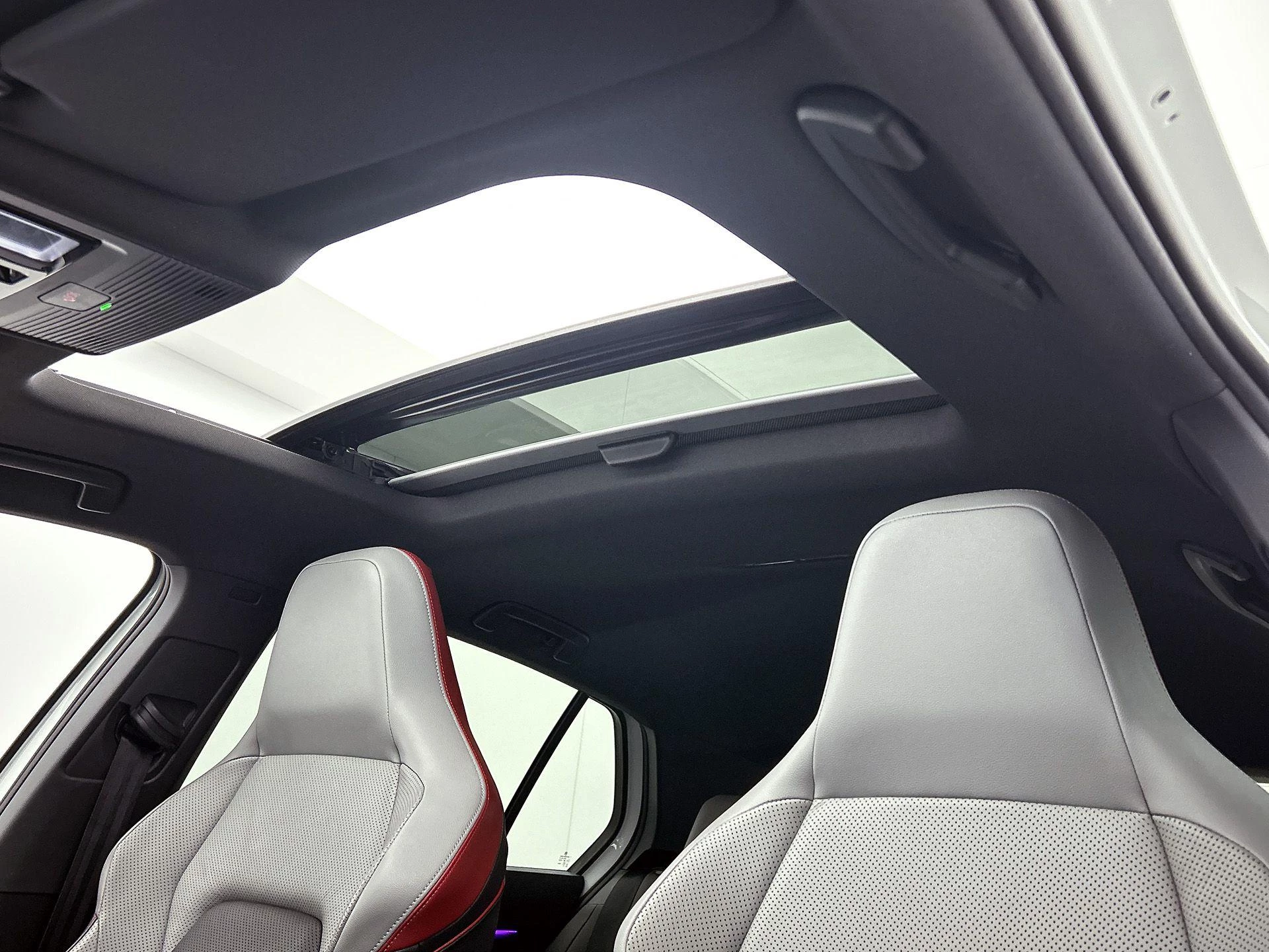 Volkswagen-Golf-image-35