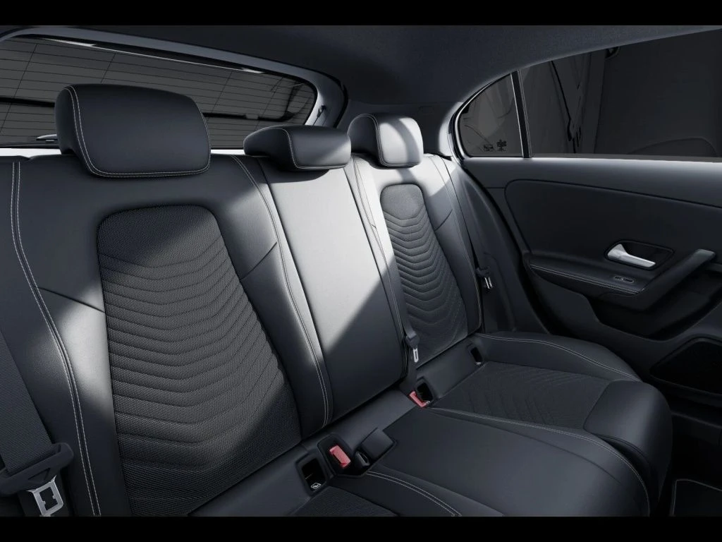 Mercedes-Benz-A-Klasse 250 e-image-11