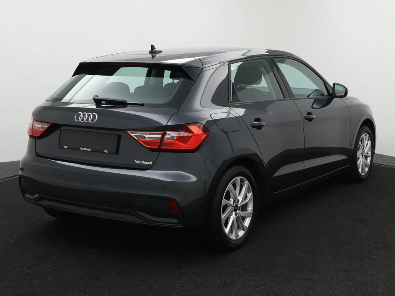Audi-A1 Sportback-image-1