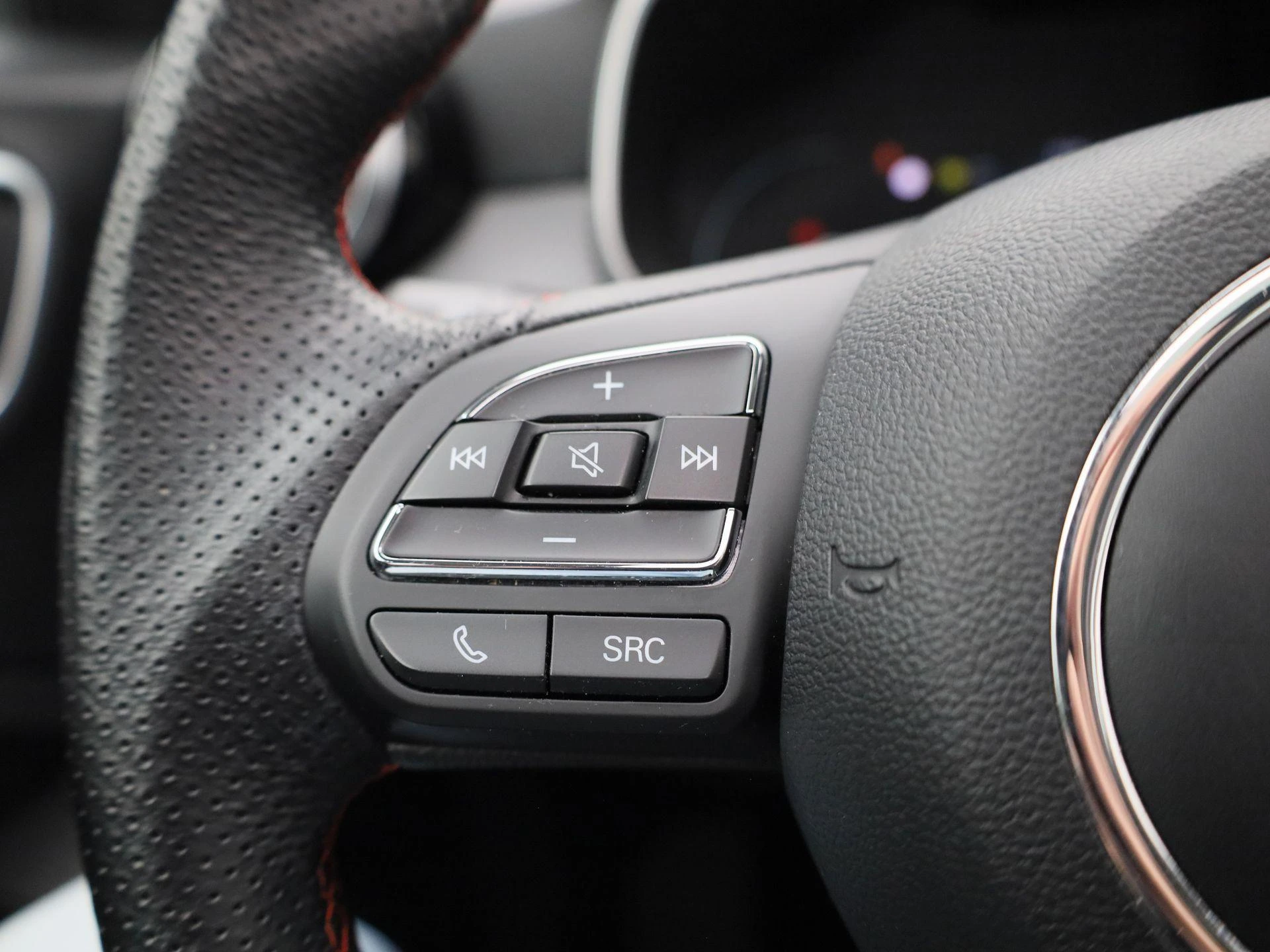 MG-ZS EV-image-16