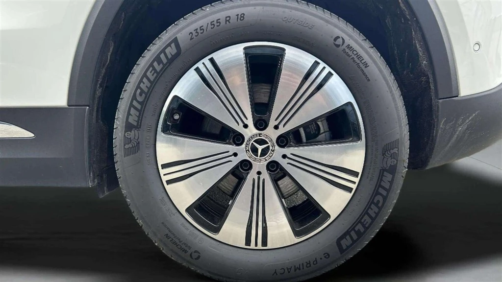 Mercedes-Benz-EQA-image-8