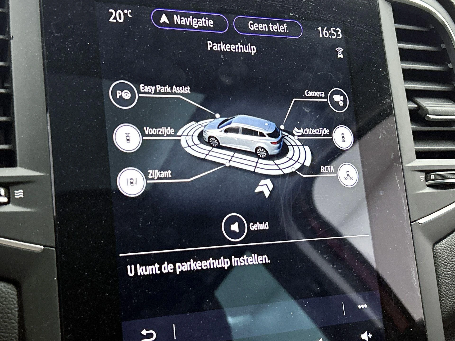Renault-Megane E-Tech-image-12