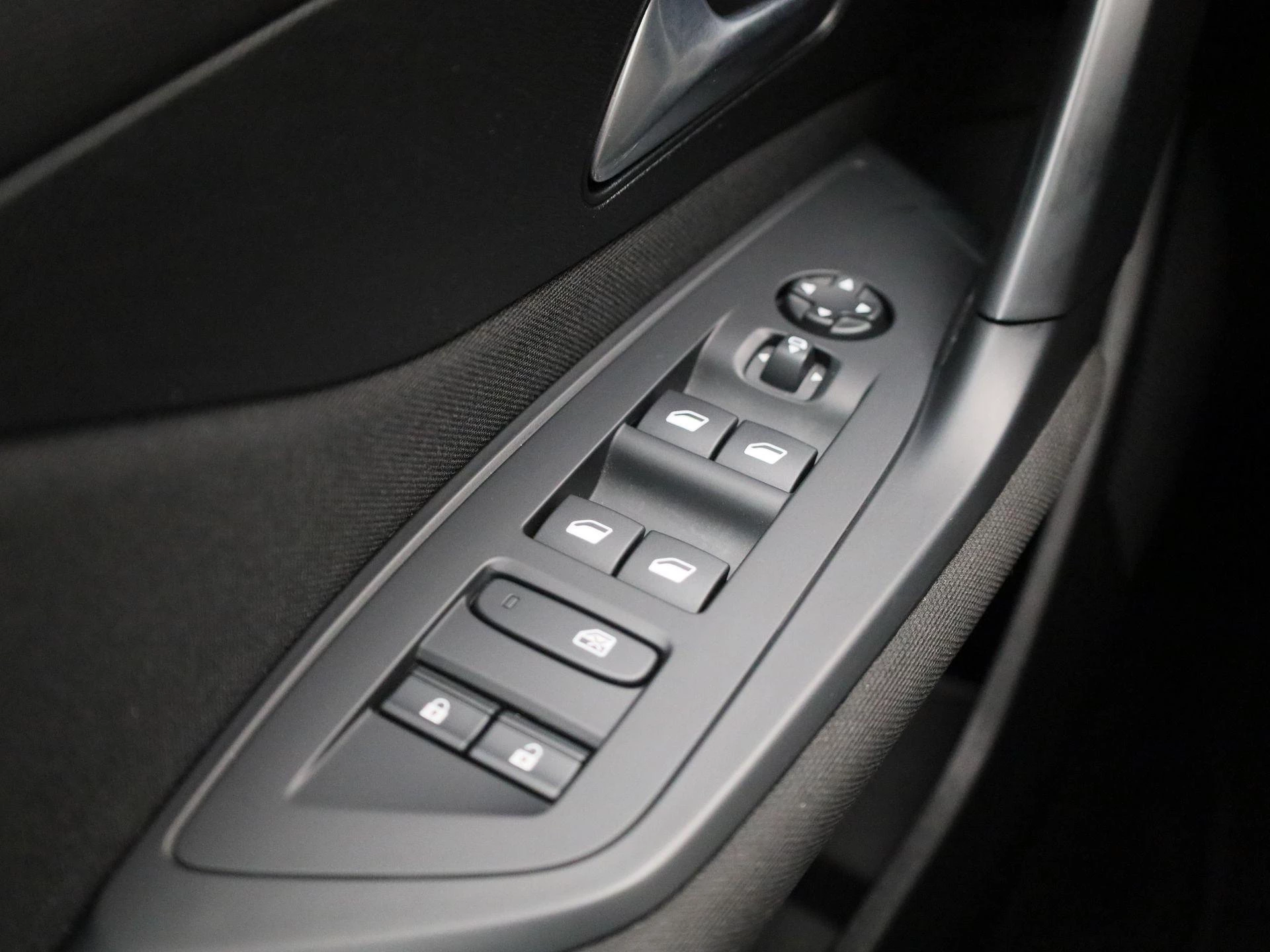 Peugeot-308-image-29