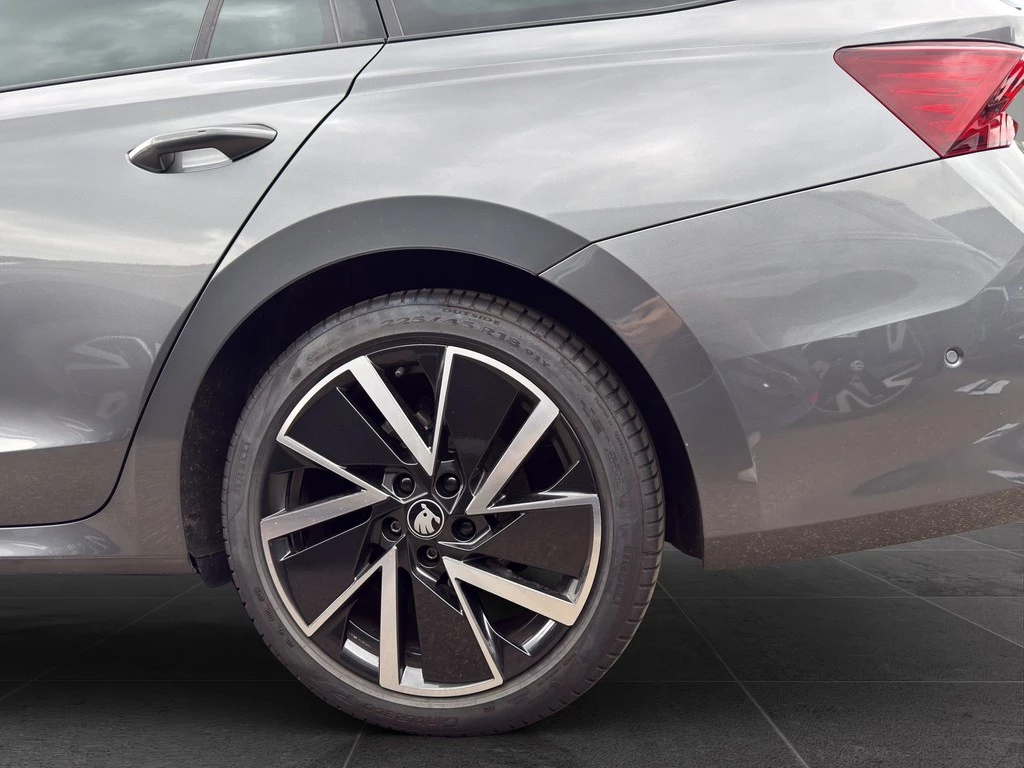 Škoda Octavia Combi 1.5 TSI mHEV Sportline *PANO*CANTON*ACC*DCC*AHK*MATRIX*