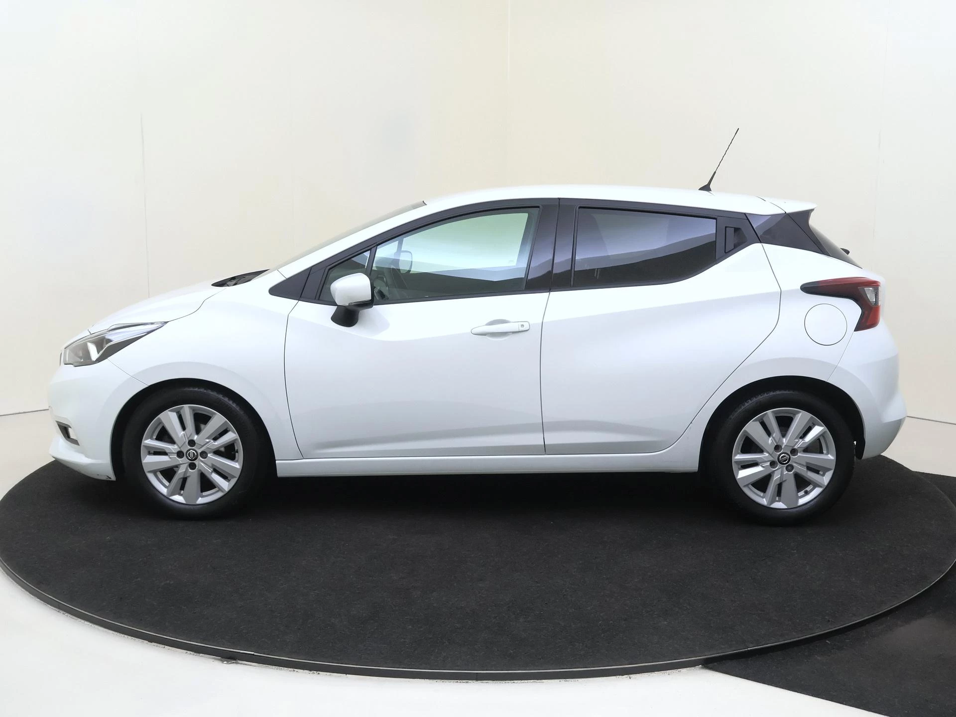 Nissan Micra 1.0 IG-T N-Connecta
