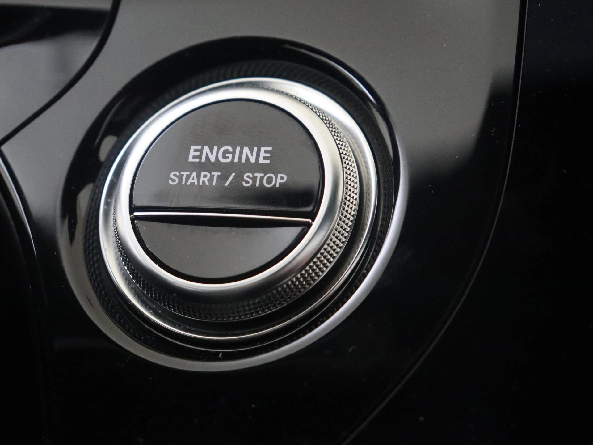 Mercedes-Benz-E-Klasse-image-30