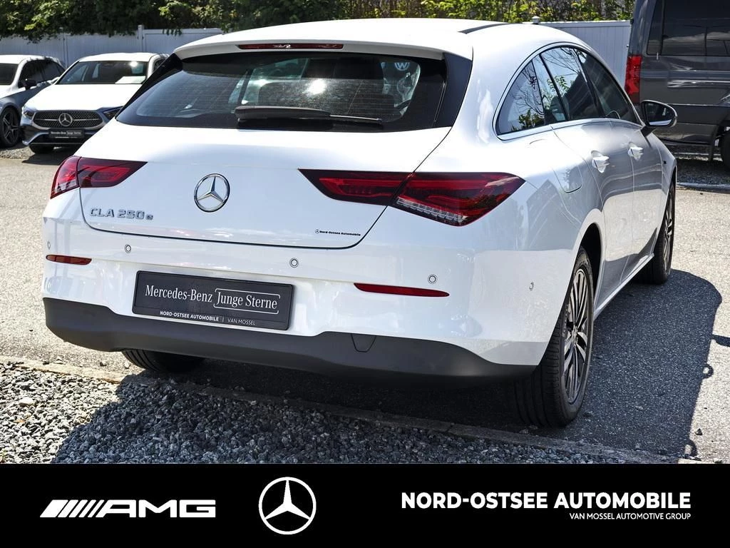 Mercedes-Benz CLA 250 e SB KAMERA PANO TEMPOMAT LED SITZH