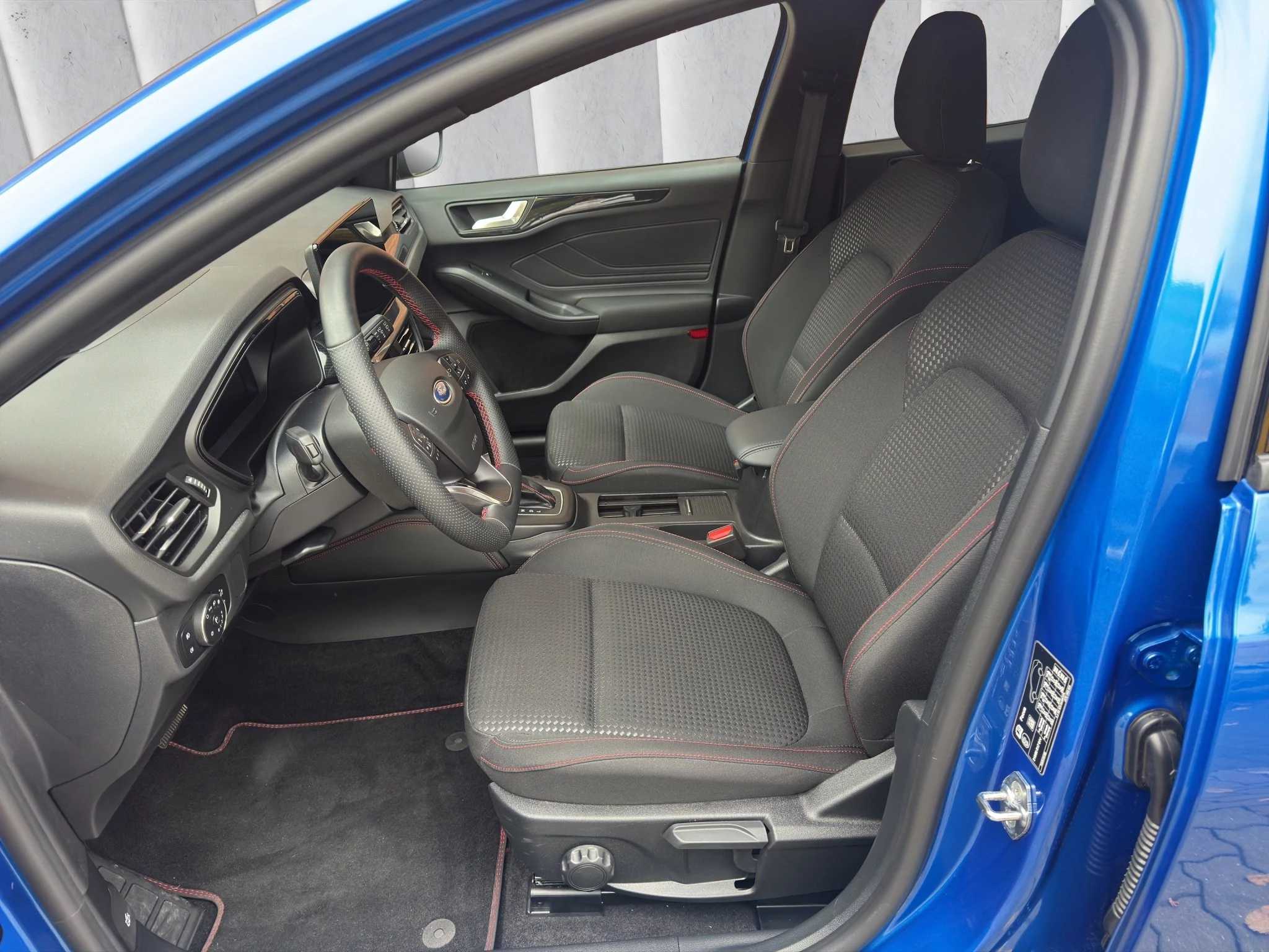 Ford Focus ST-Line X Turnier Aut. AHK Kamera LED WI-PKT