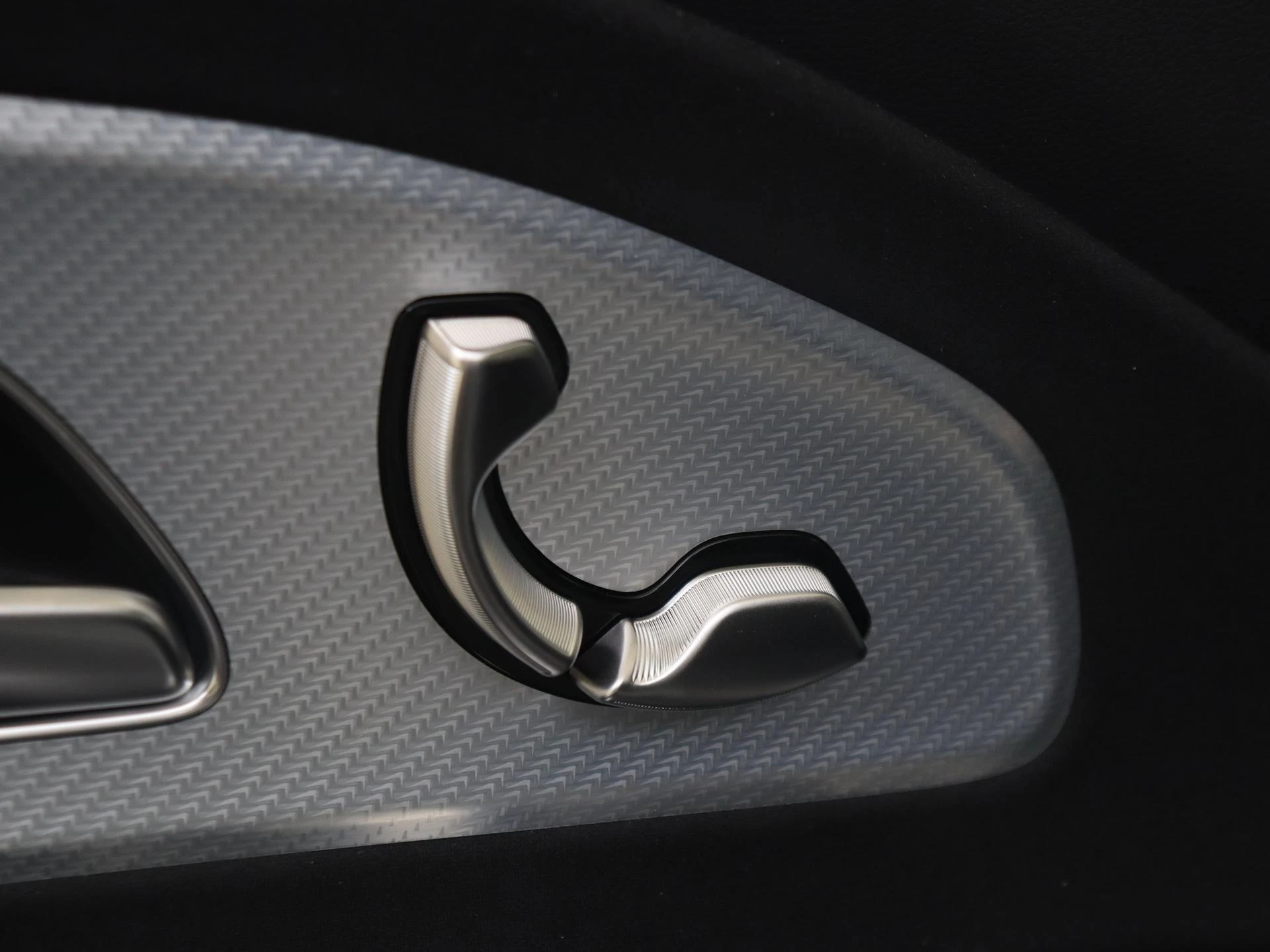 Mercedes-Benz-CLA-image-24