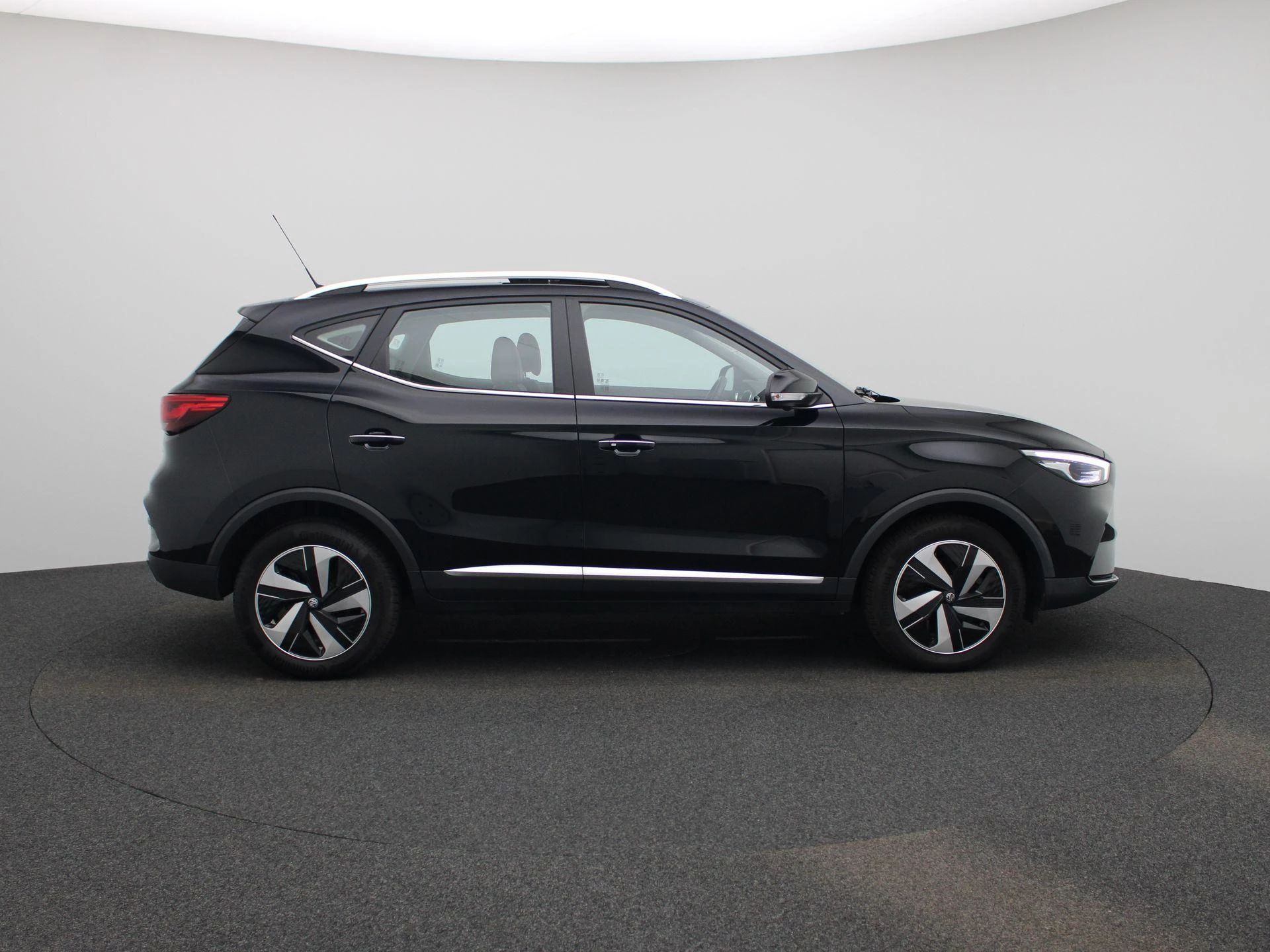 MG ZS EV Long Range Luxury 70 kWh