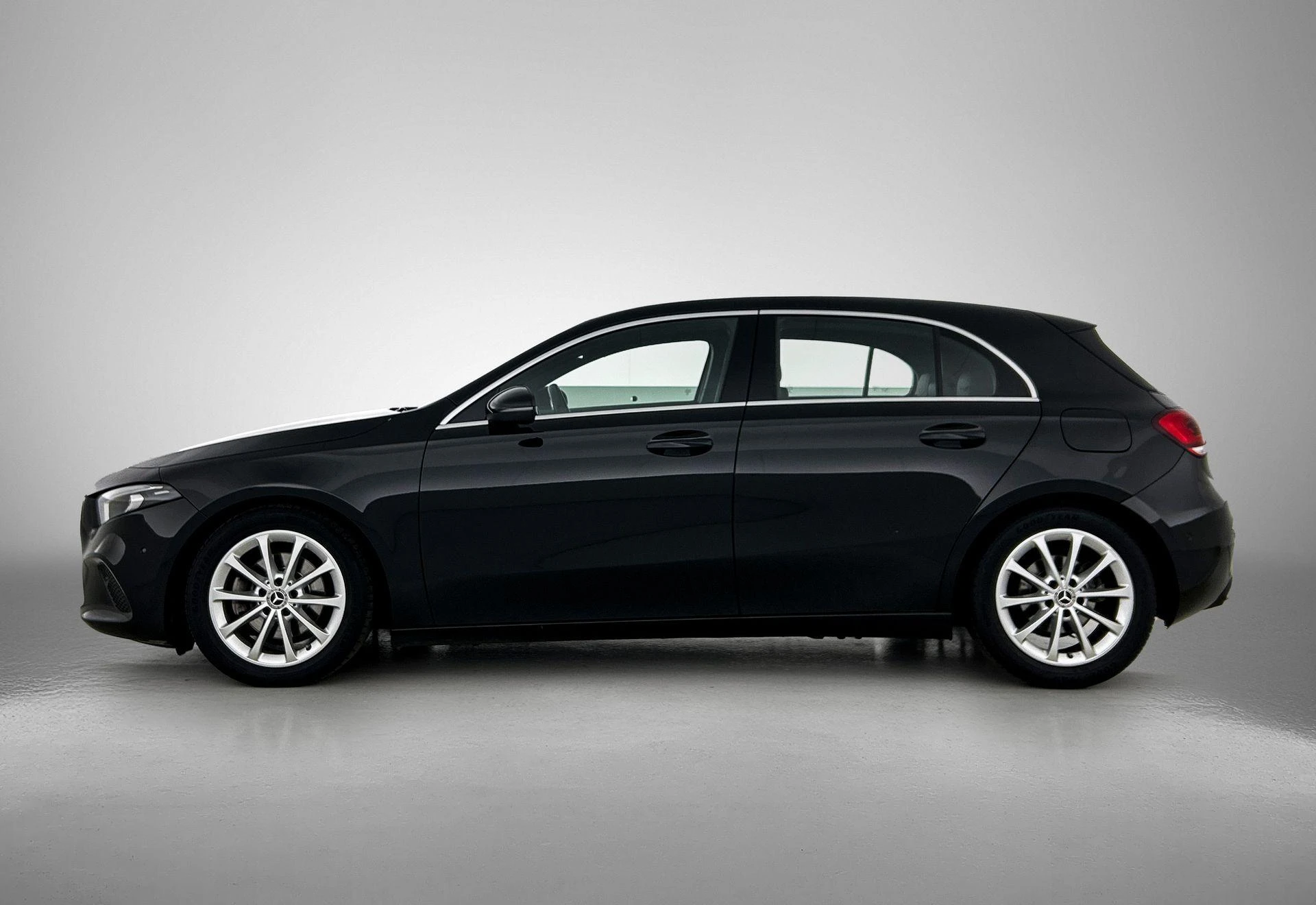 Mercedes-Benz-A-Klasse-image-1