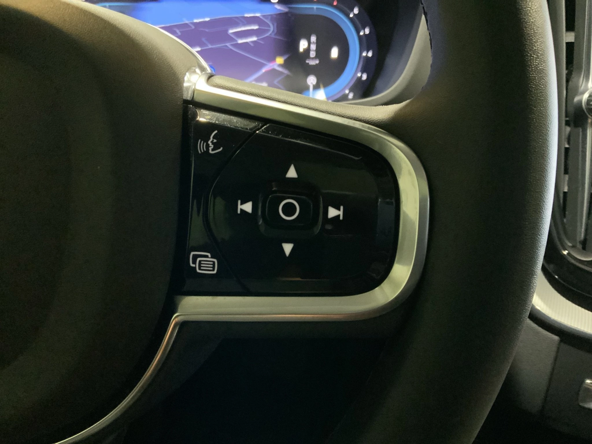 Volvo XC60 B4 Plus Dark