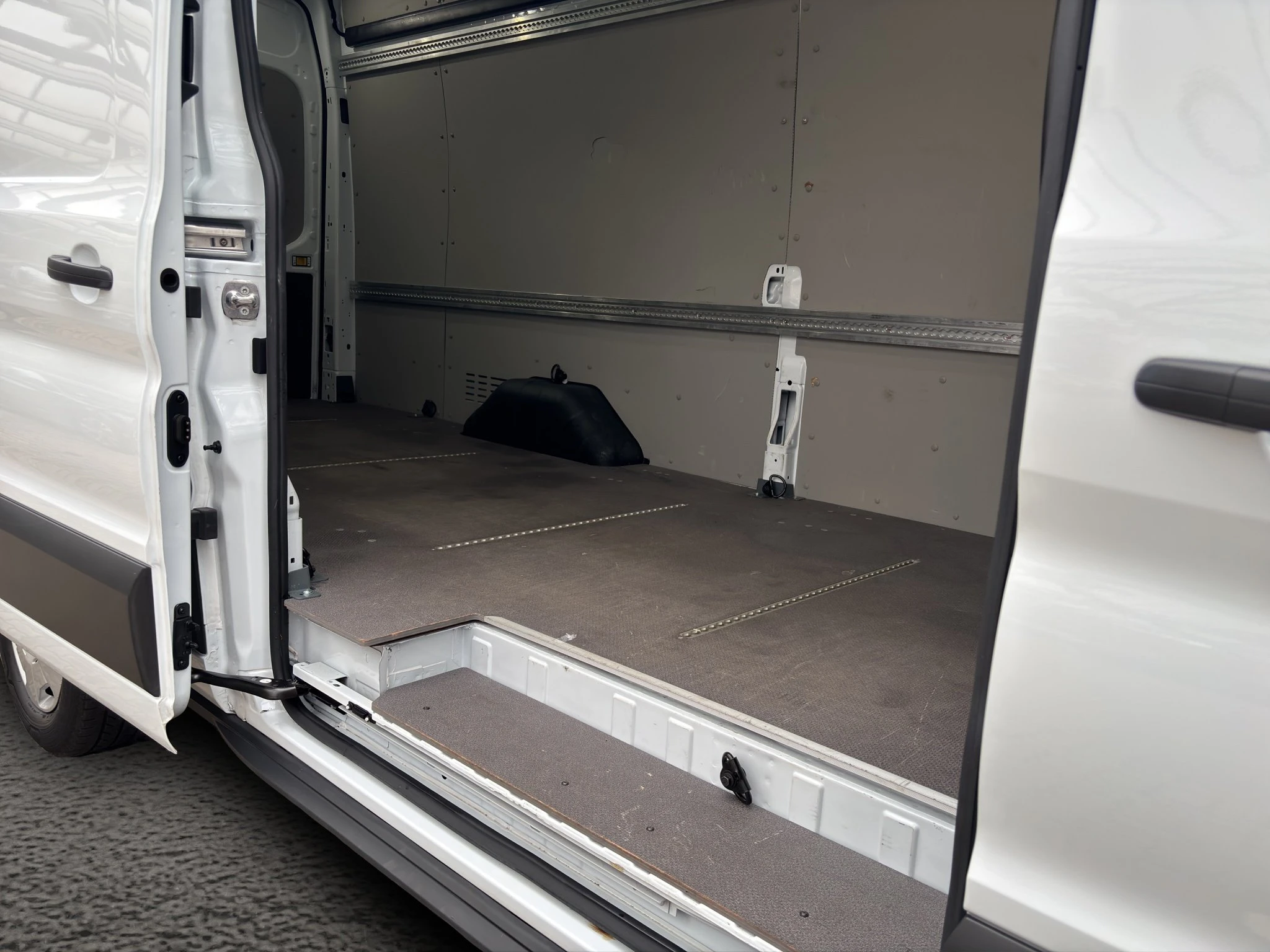 Ford-Transit-image-10