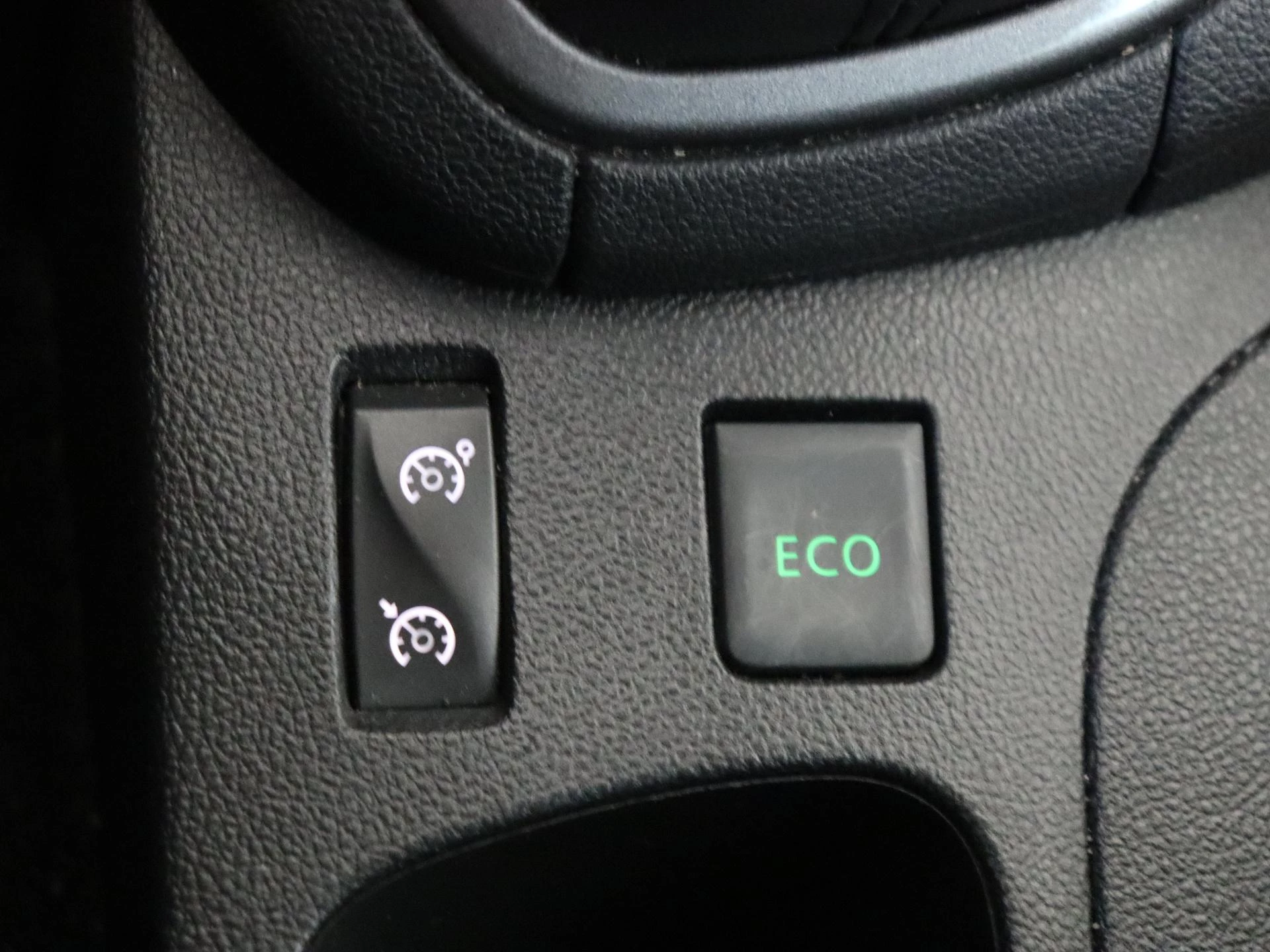 Renault-Clio-image-19