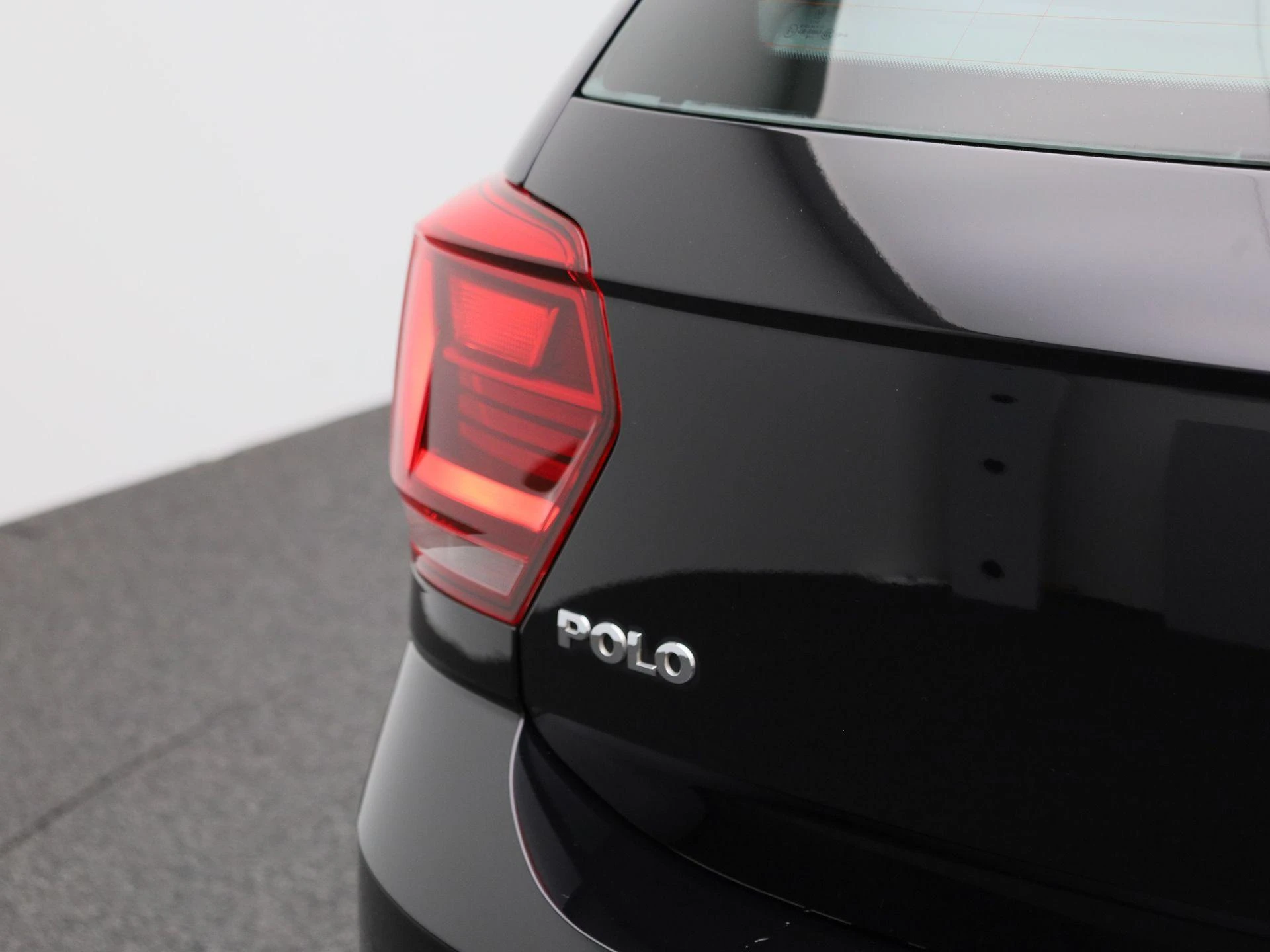 Volkswagen-Polo-image-33