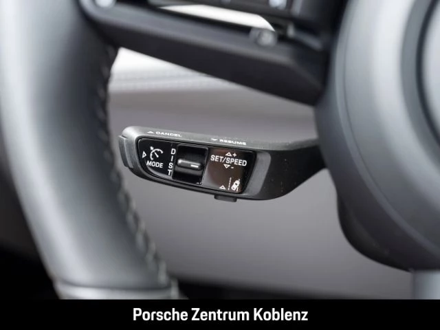 Porsche Cayenne Electric -