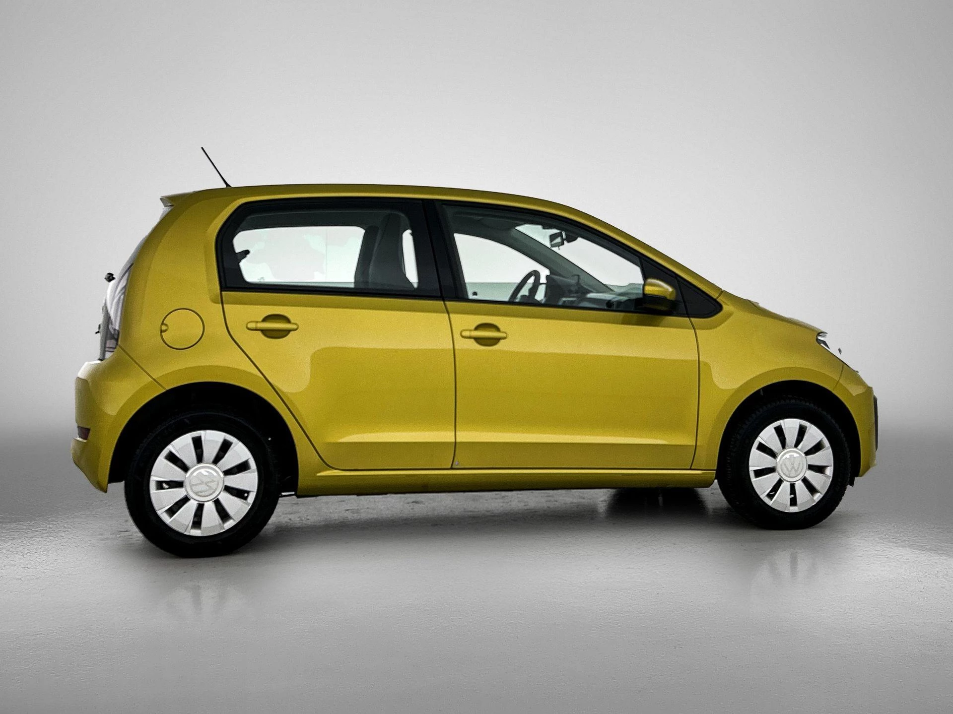 Volkswagen-up!-image-3