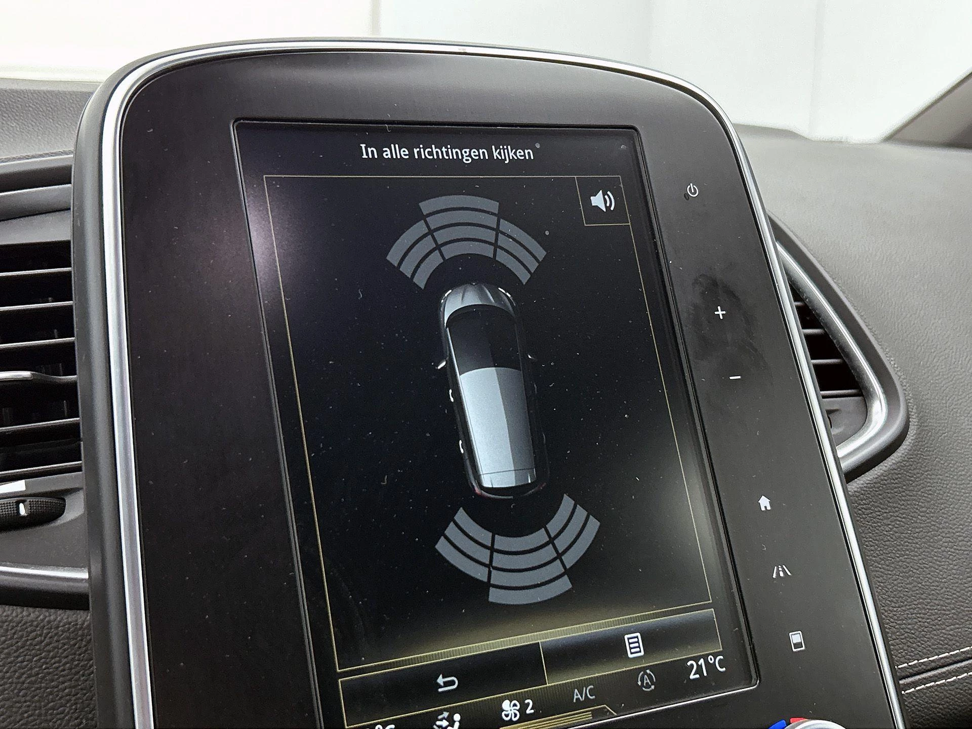 Renault-Scénic-image-10