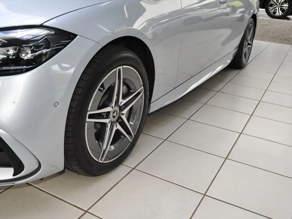 Mercedes-Benz-C-Klasse 300 e-image-6