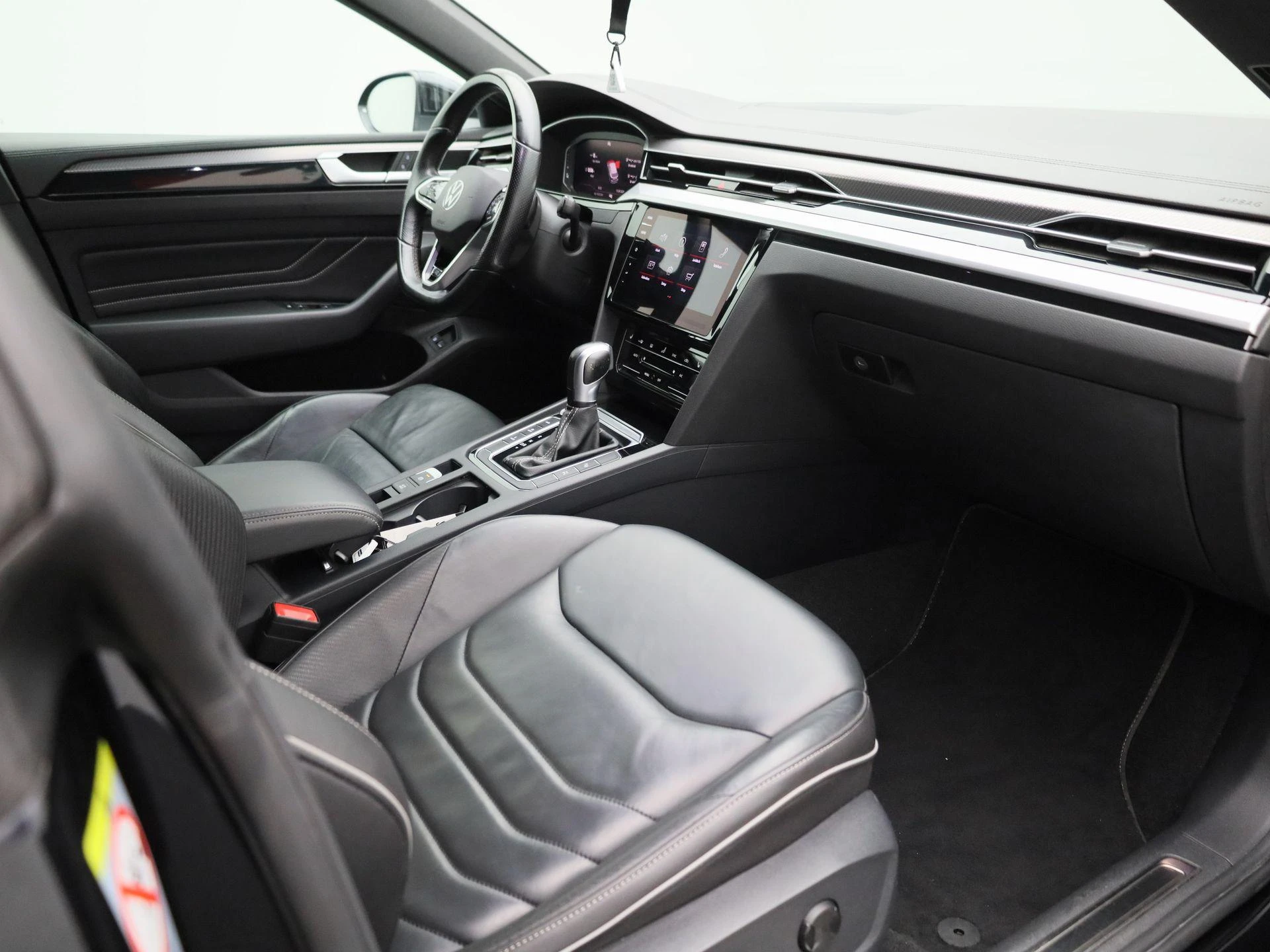 Volkswagen-Arteon-image-49