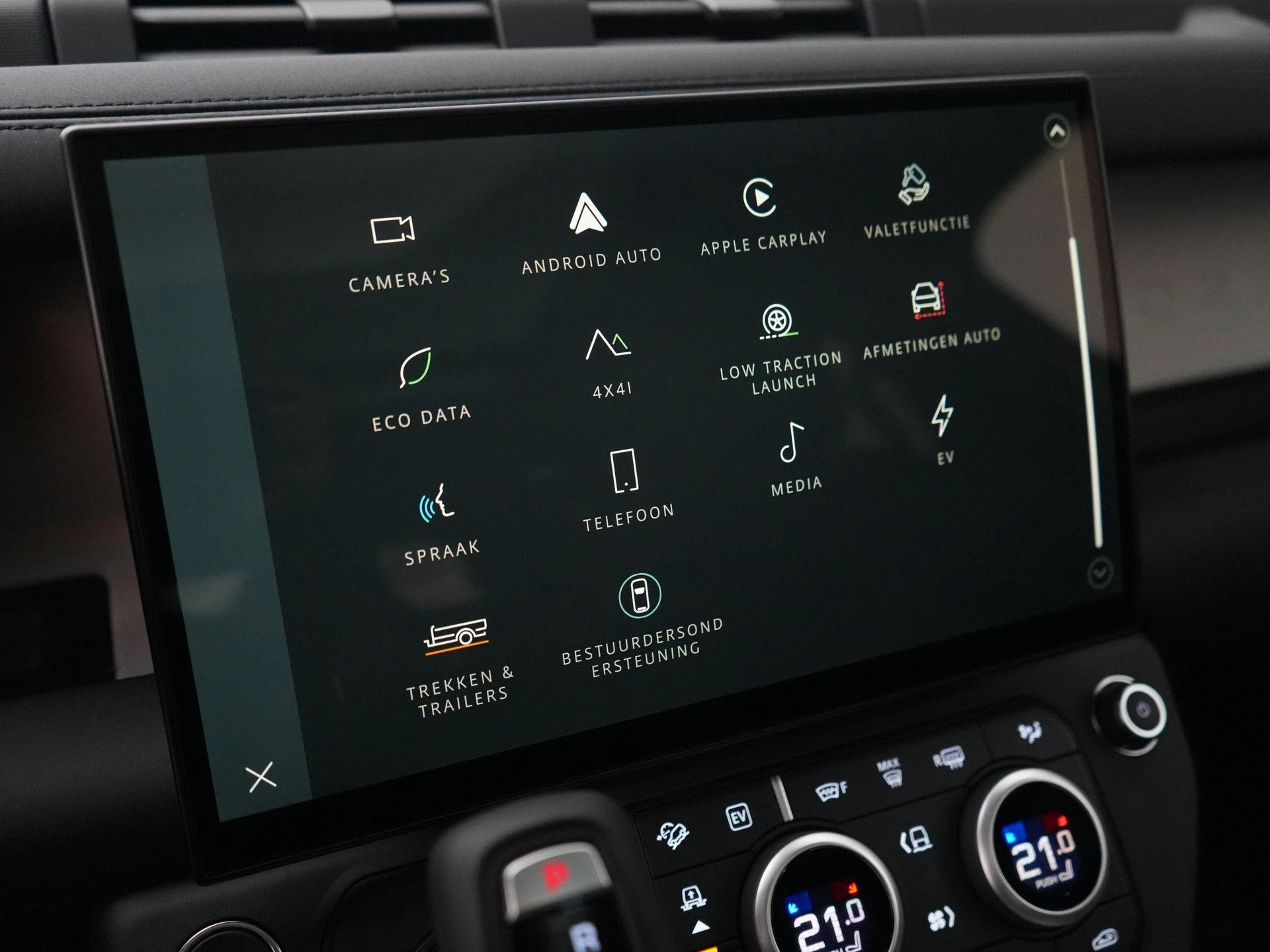 Land Rover-Defender-image-21