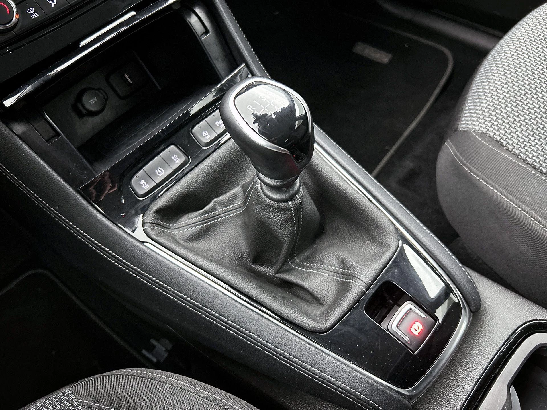 Opel-Grandland X-image-13