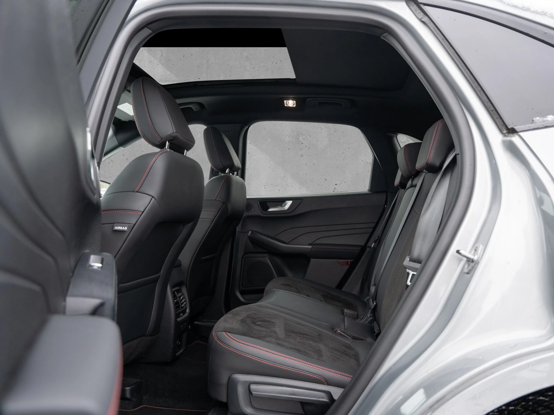 Ford Kuga ST-Line X Aut.*PANO*AHK*360GRAD*LED-MATRIX*NAVI*GRA*WINTER-PKT..