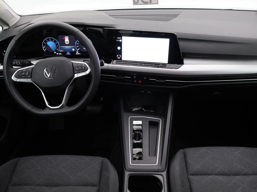 Volkswagen-Golf-image-10