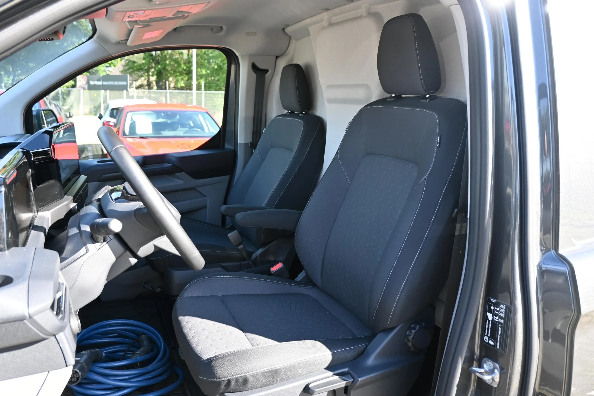 Ford-E-Transit-image-13