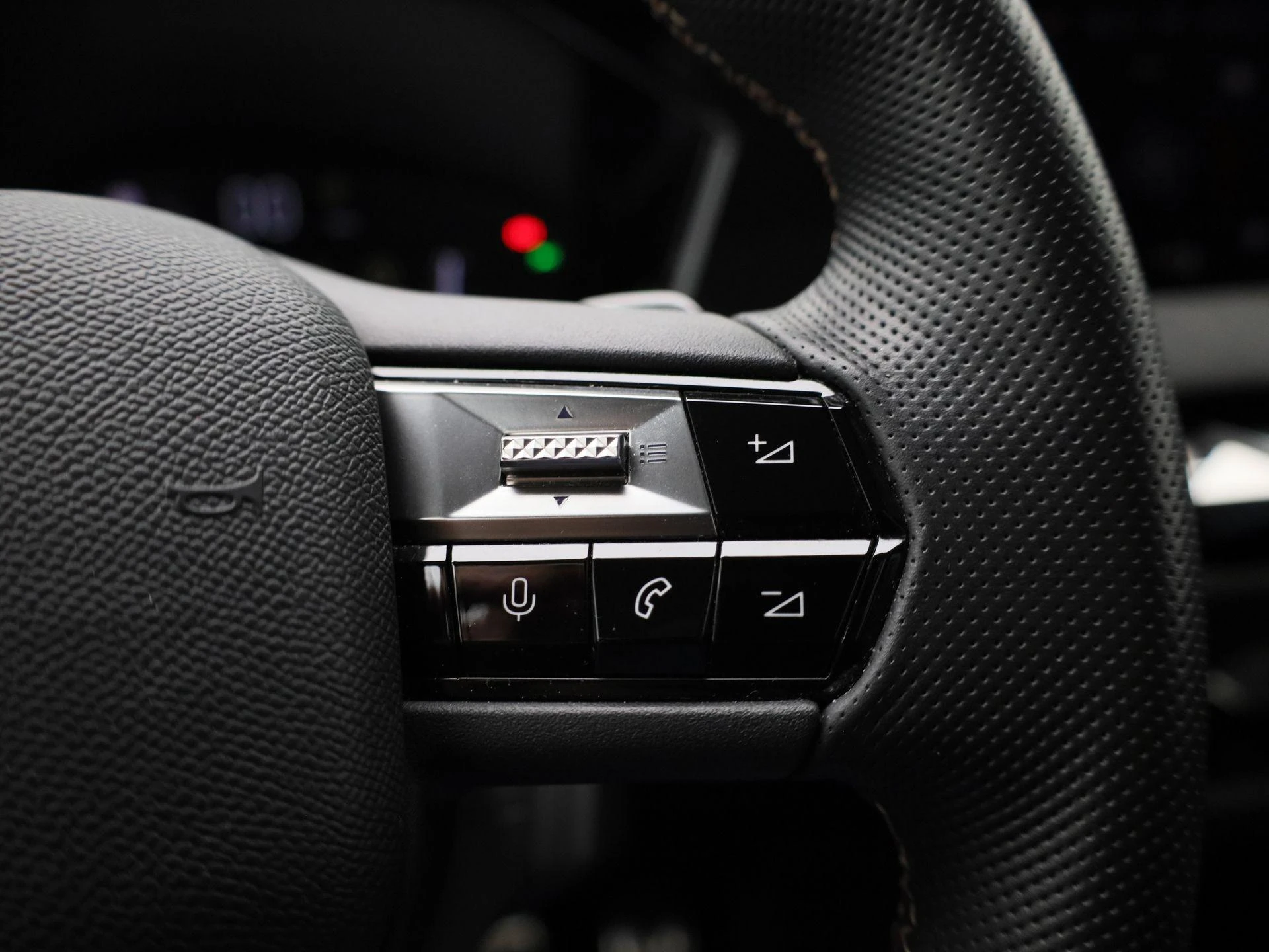 DS-DS 4-image-15