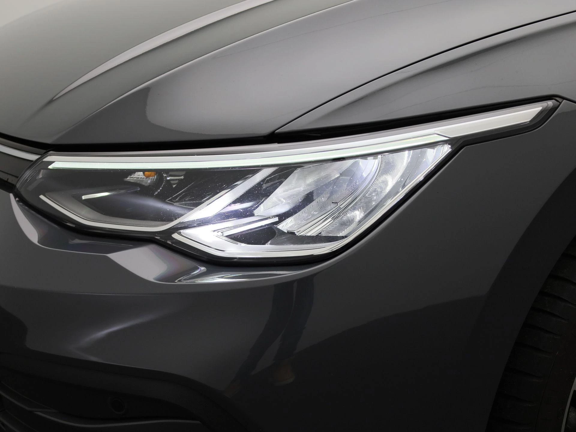 Volkswagen-Golf-image-13
