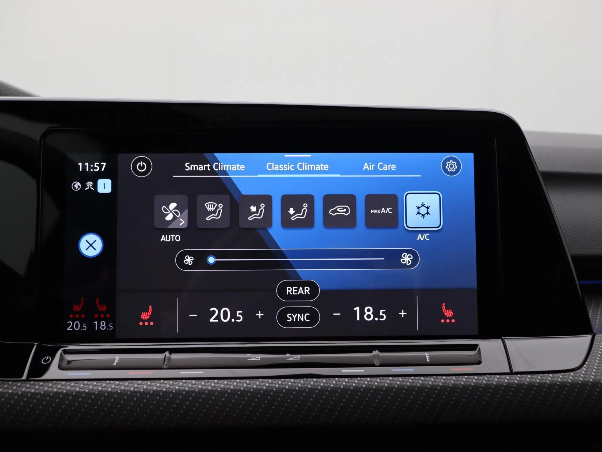 Volkswagen-Golf-image-16