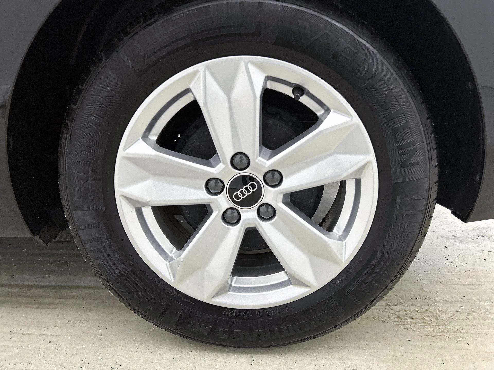 Audi-A1 Sportback-image-6