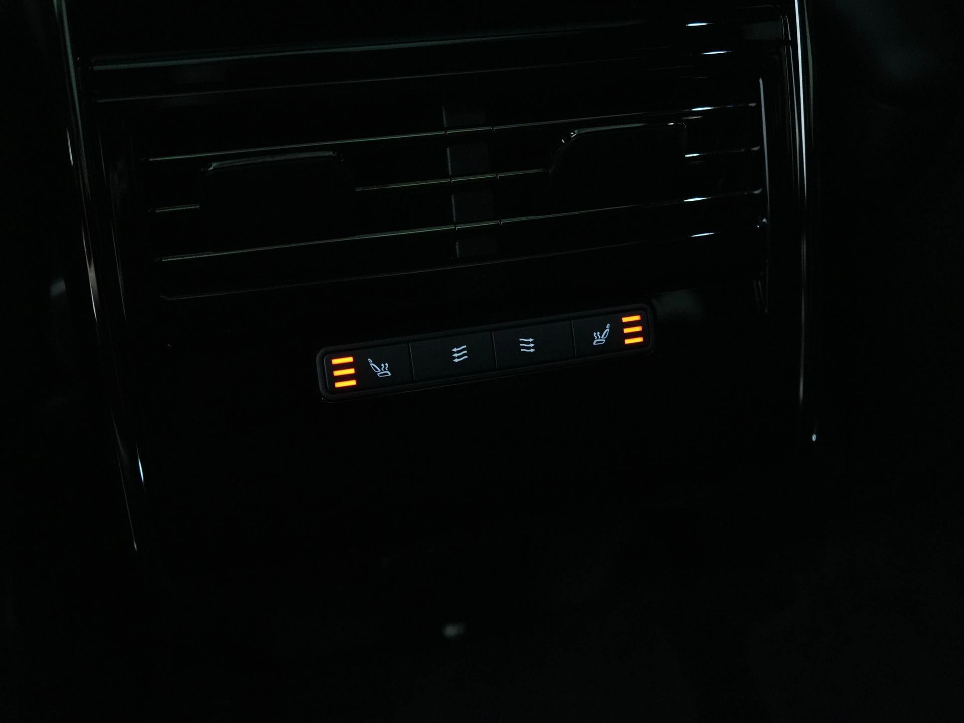 Land Rover-Range Rover Sport-image-25