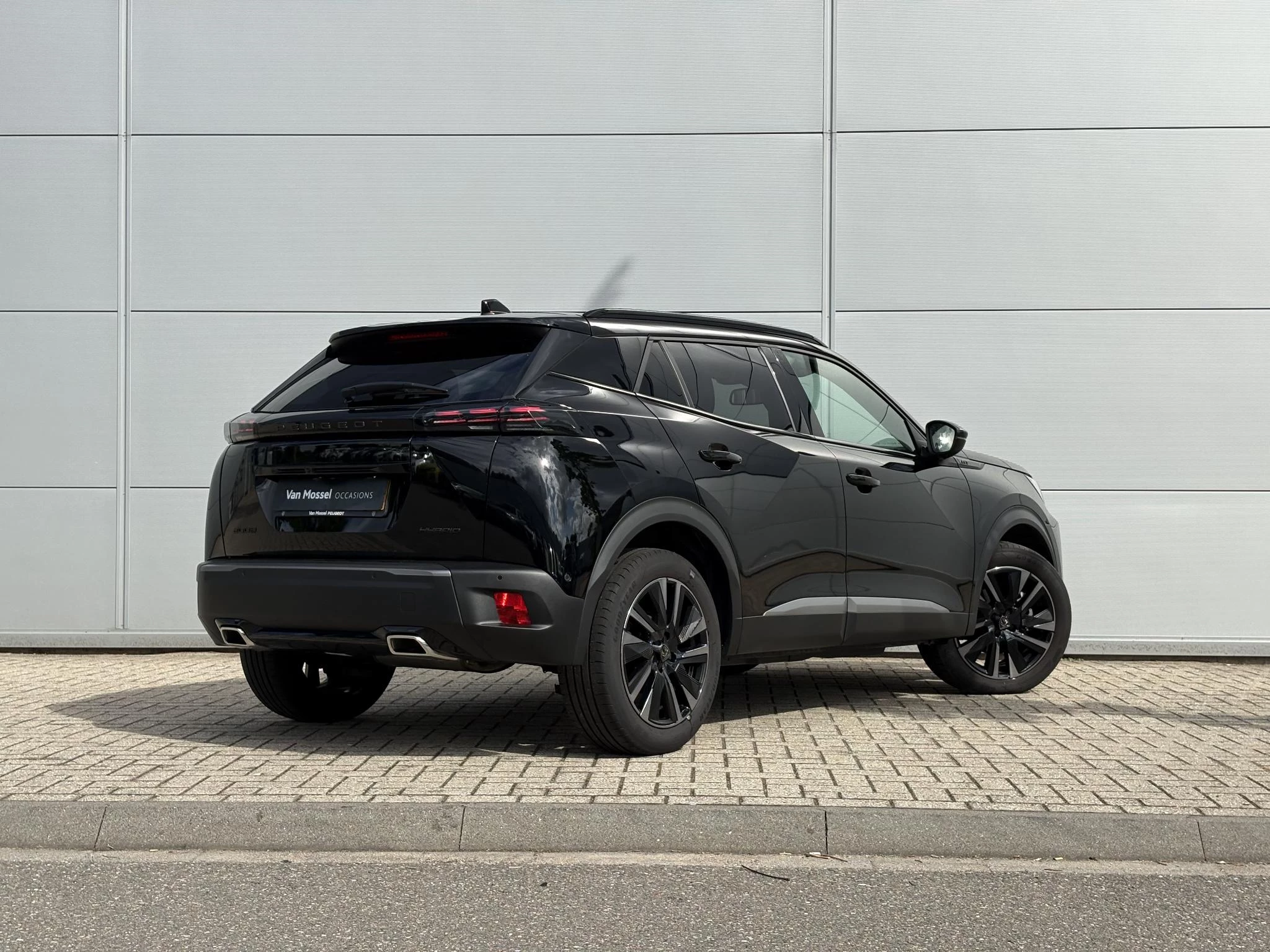 Peugeot 2008 1.2 Hybrid 136 GT