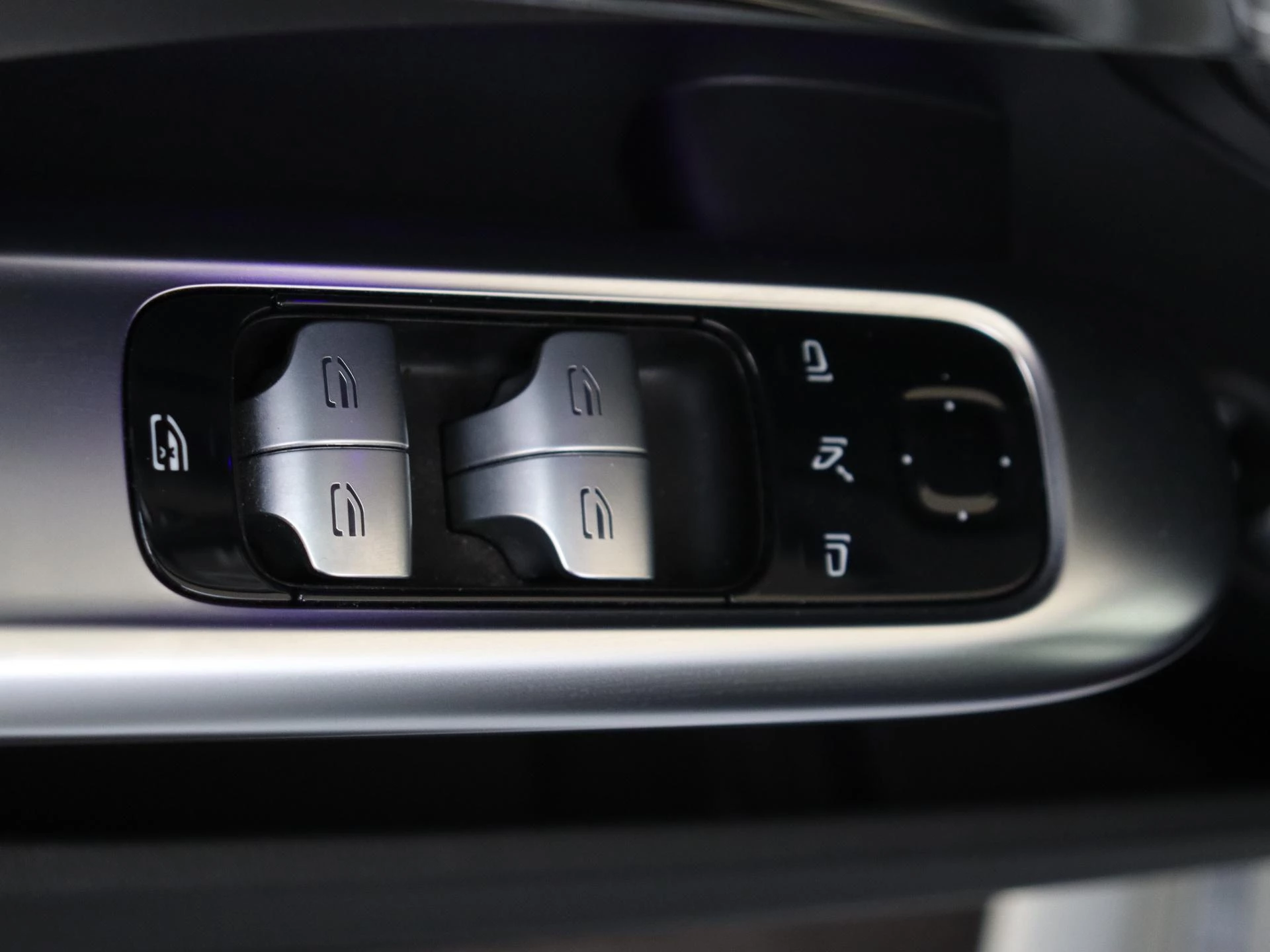 Mercedes-Benz-C-Klasse-image-29