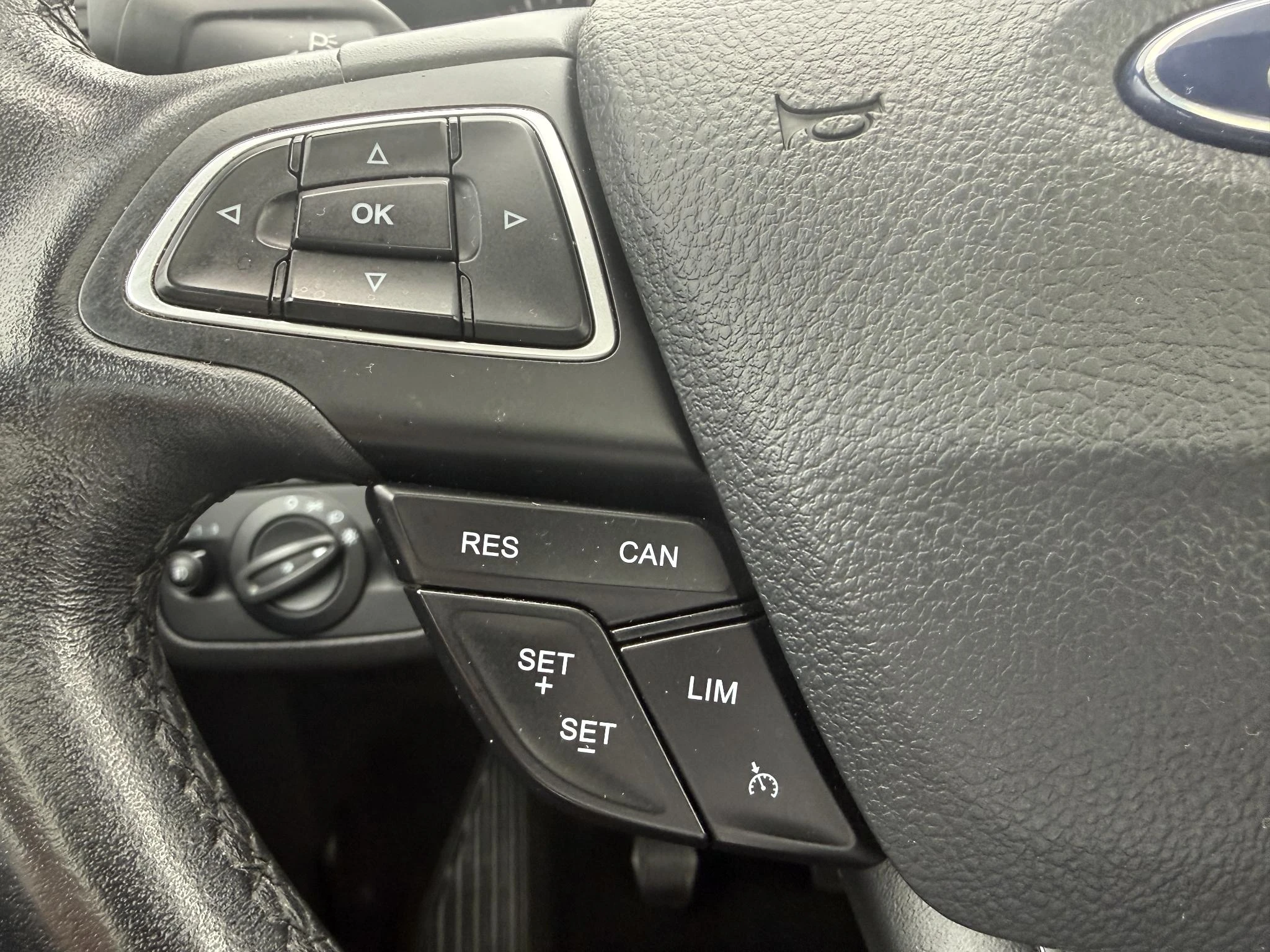 Ford-C-MAX-image-24