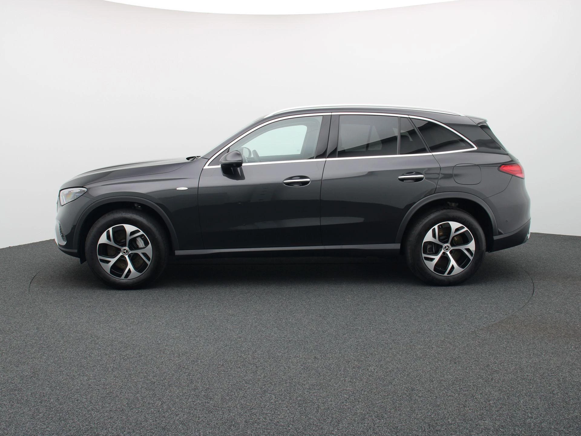 Mercedes-Benz GLC 300 e SUV Luxury Line + LEDER + DIGITAL LIGHT + TREKHAAK + 360 CAMERA +