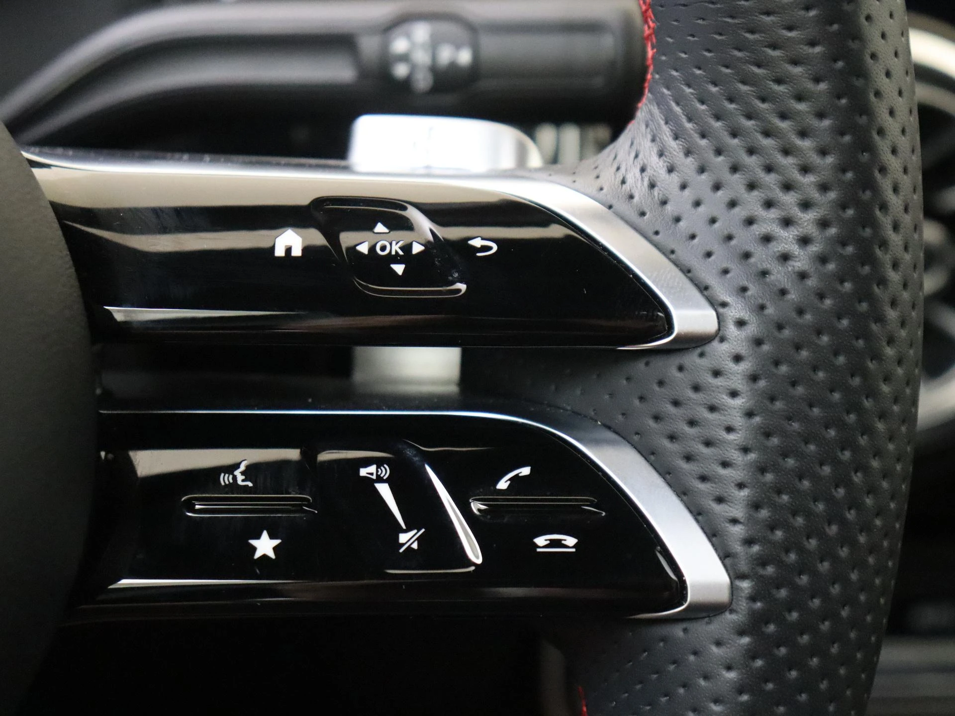 Mercedes-Benz-A-Klasse-image-13