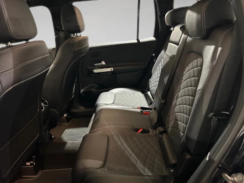 Mercedes-Benz-GLB-image-10