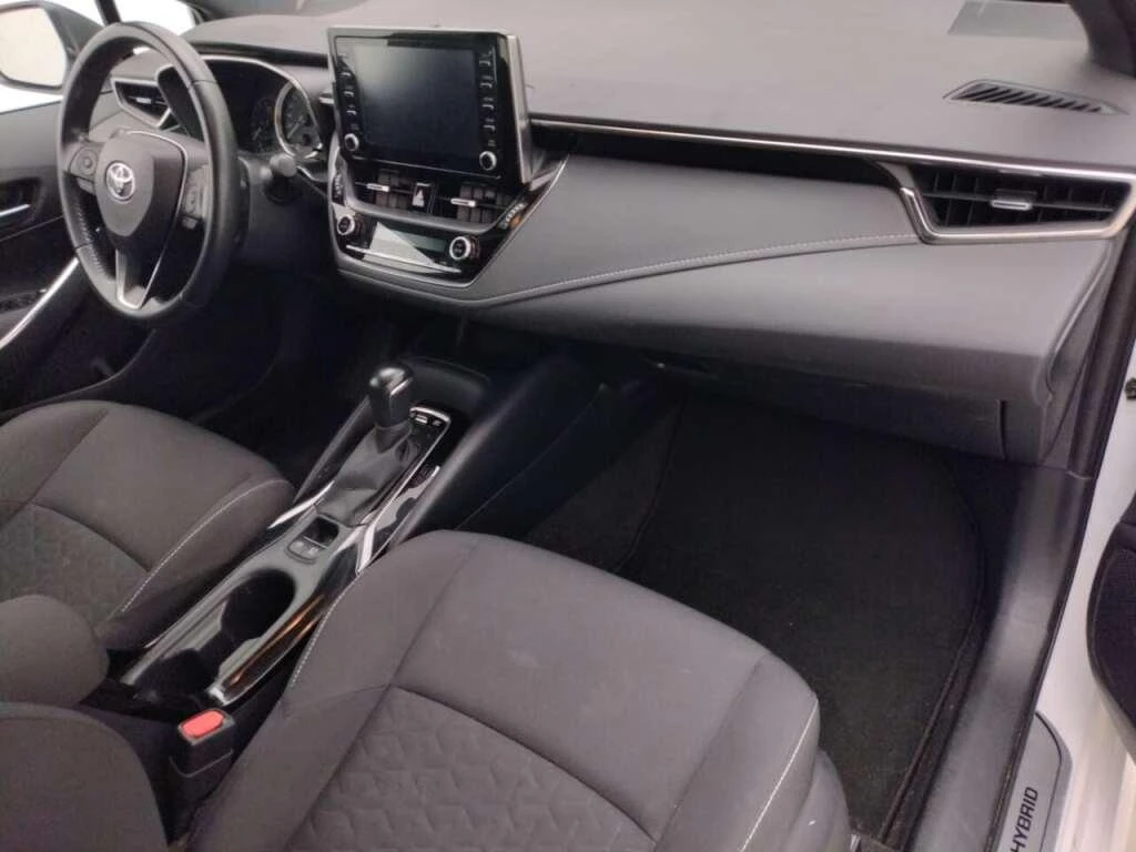 Toyota-Corolla Touring Sports-image-3