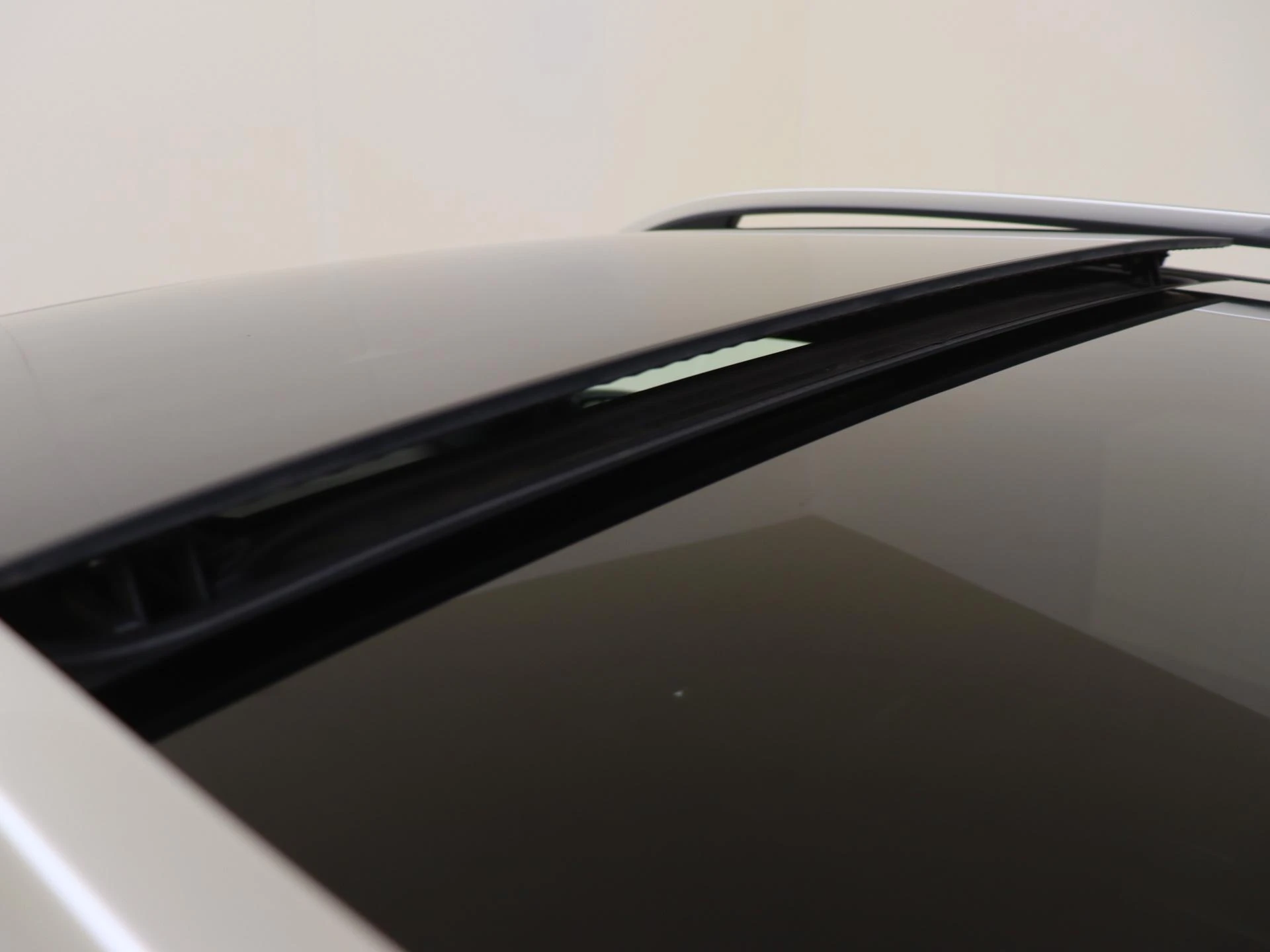 Mercedes-Benz-GLB-image-32