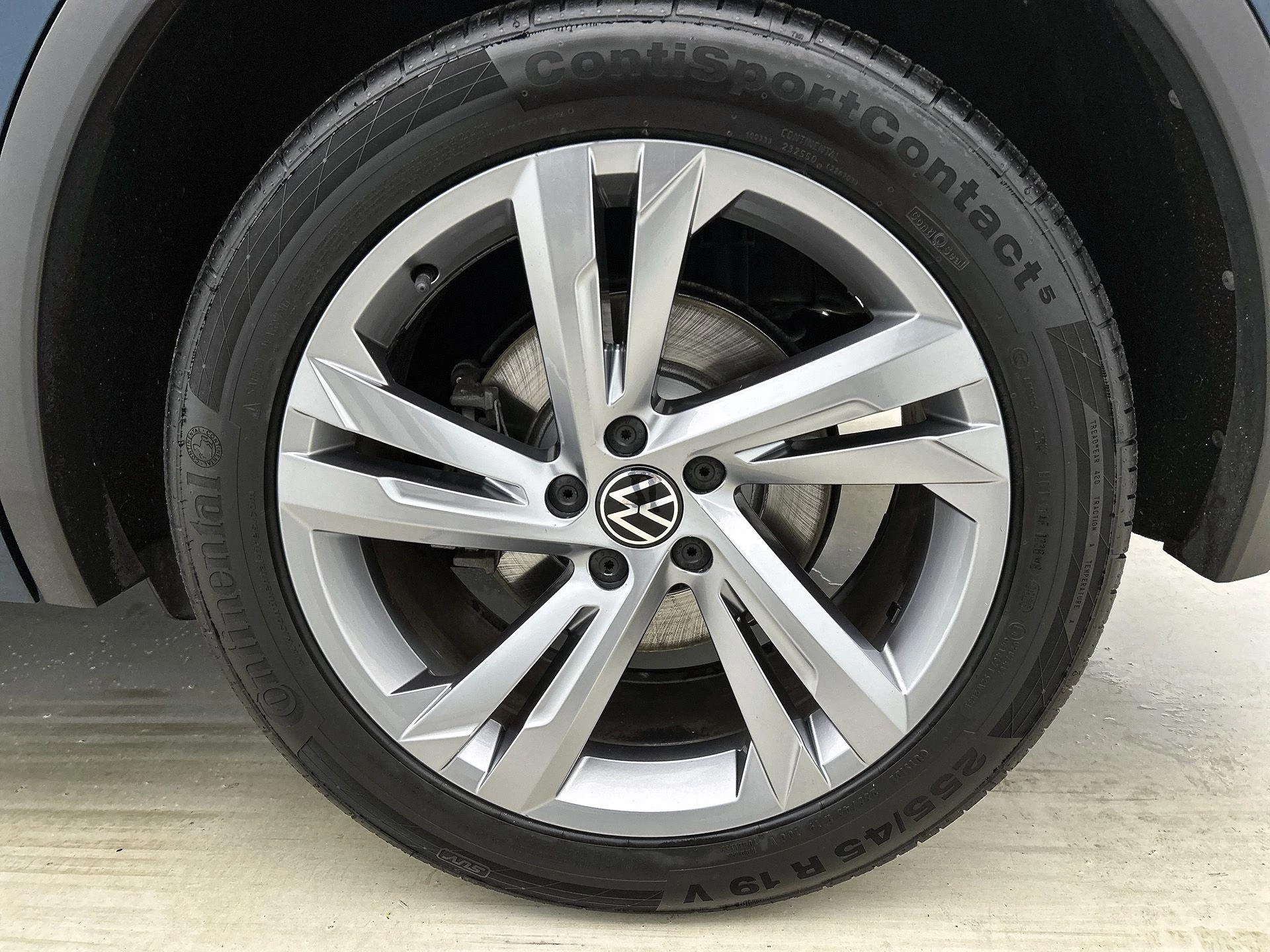 Volkswagen-Tiguan-image-36