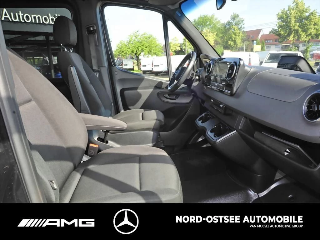 Mercedes-Benz-Sprinter-image-8